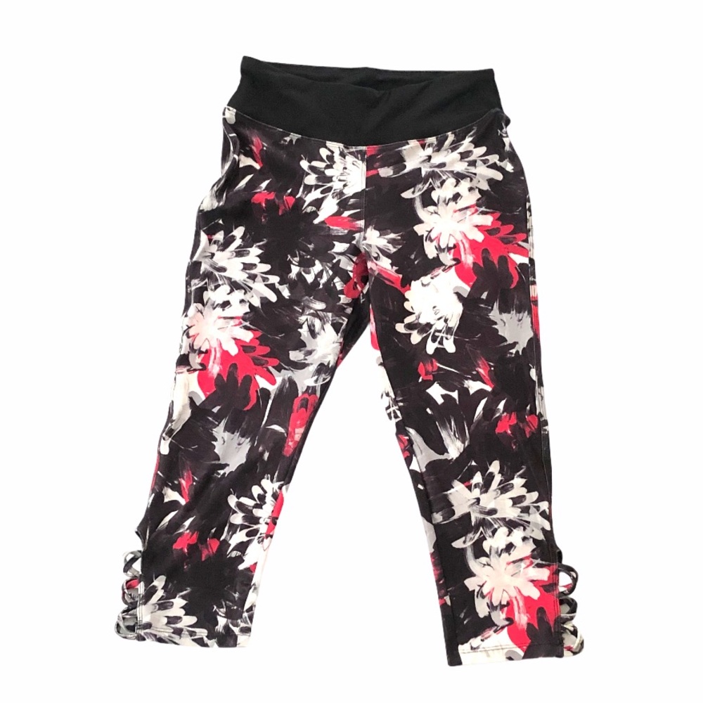 💛NWT Women’s Capri Leggings